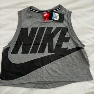 *Brand New* Nike Crop/Midriff Top
